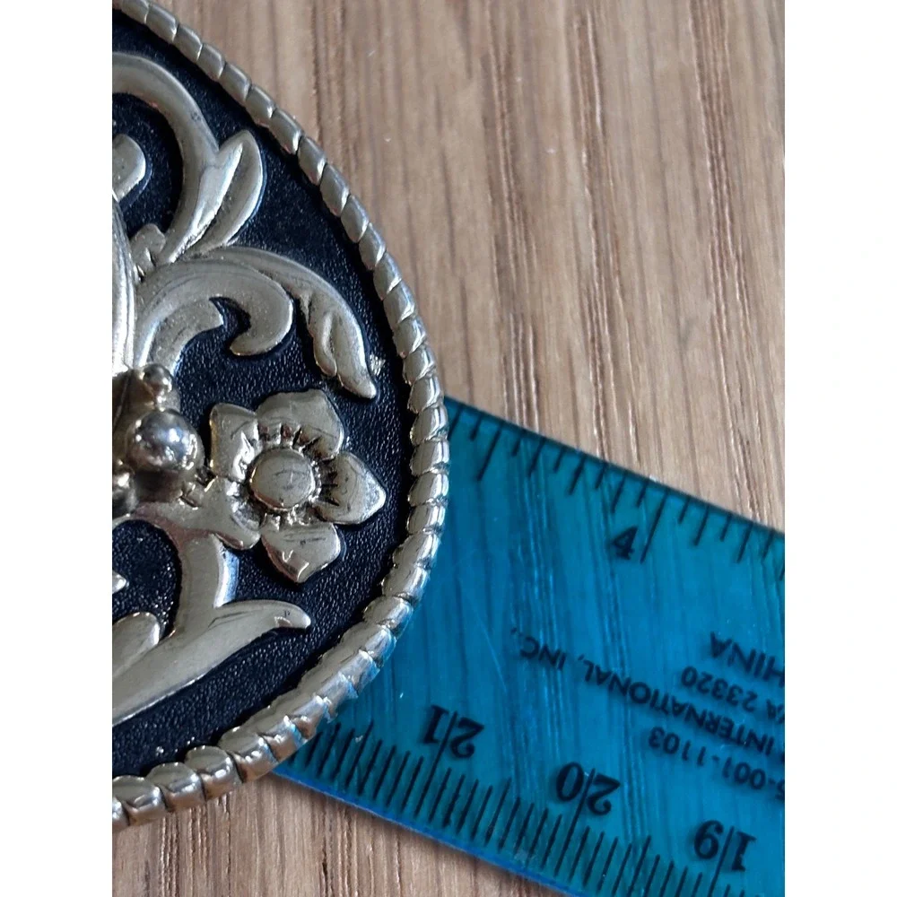 Vintage Style Oval Western Belt Buckle Silver Tone Marbled Stone Floral Filigree